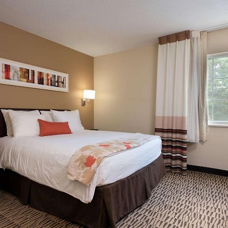 Mainstay Suites Detroit Farmington Hills Exterior photo